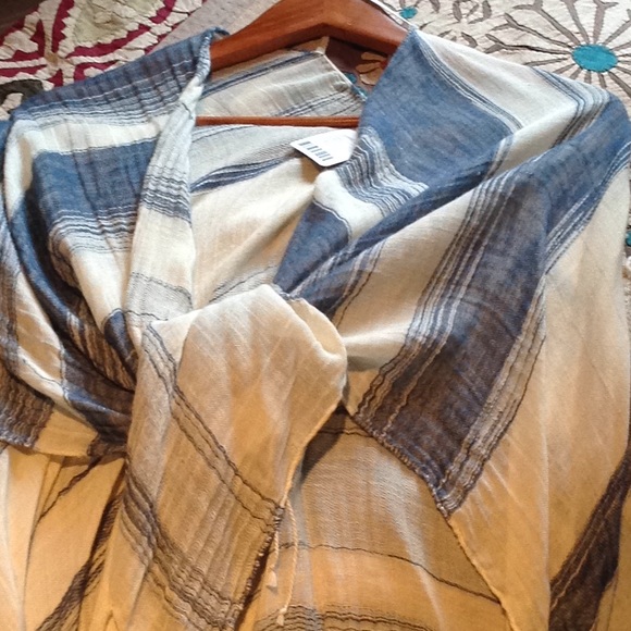 Wrap - Picture 2 of 3